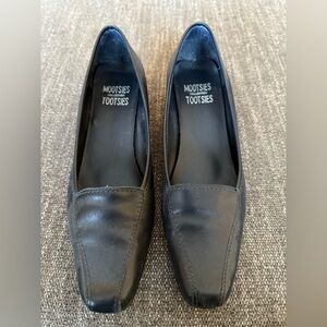 Mootsies Tootsies Classic Black Loafers